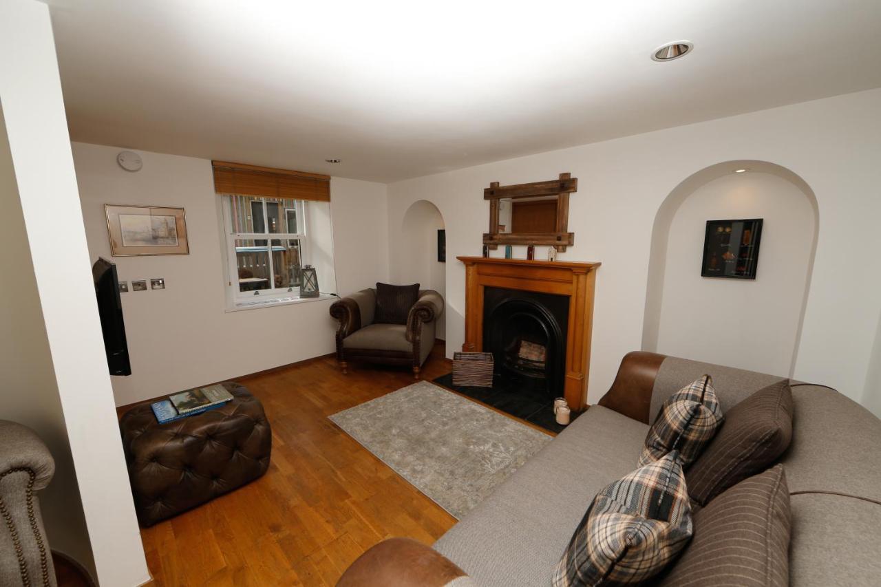 Unique 2 Bedroom Cottage in Fittie  Aberdeen Buitenkant foto
